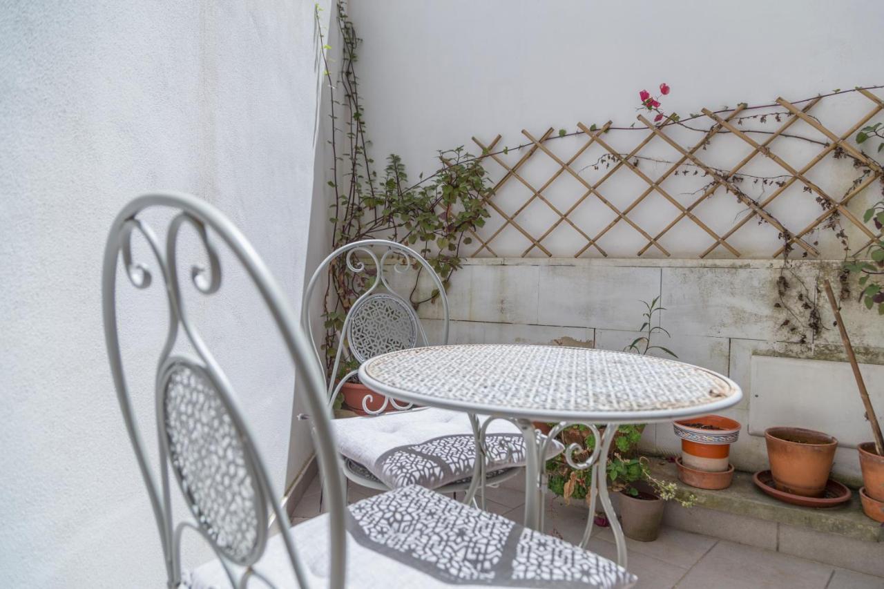 Mesagnesi 6 - Loft Centro Storico Sit Apartment Lecce Exterior photo