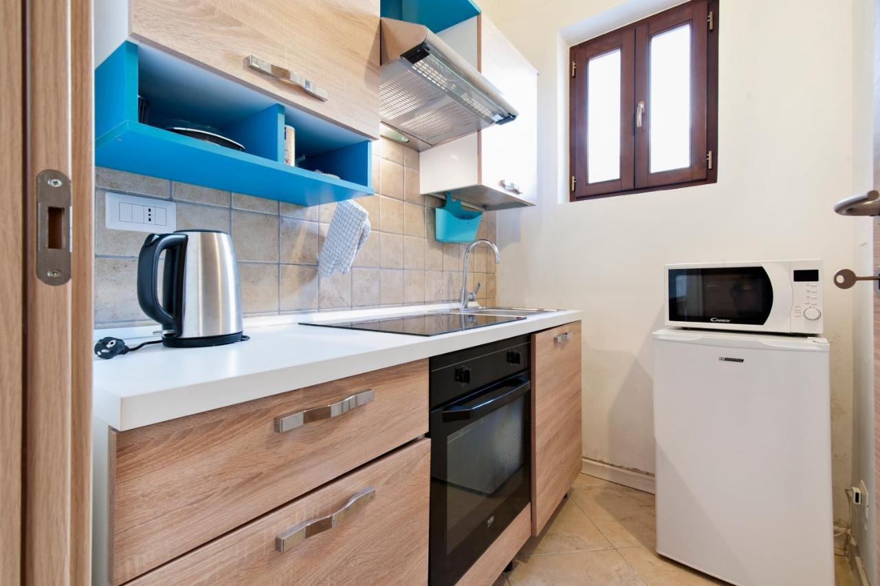Mesagnesi 6 - Loft Centro Storico Sit Apartment Lecce Exterior photo